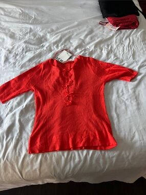 ICHI Women's Red Ribbed Short-Sleeve Top with Front Bow Detail